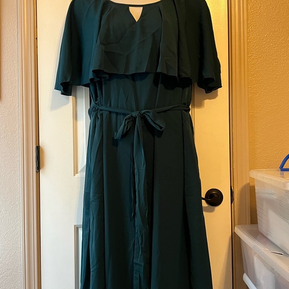 NWT: BloomChic size 22/24  emerald dress - Picture 3 of 5